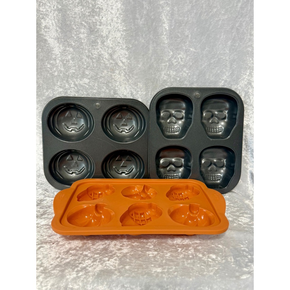 Halloween Baking Pan Set Skull Jack-O-Lantern Pumpkin Acorn Silicone Metal 3pc